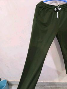 Green Yoga Pants