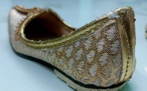 Golden Ethnic Mozari