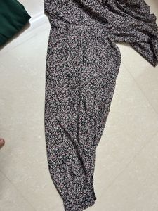 Beautiful Top With Trendy Sleeves