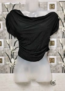 brand new Chic Black Top