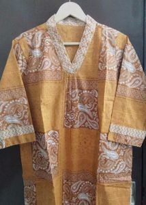 New Unused PureCotton Vneck Mughal Print Suit