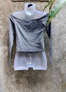 V. CUTE GREY H&amp;M TOP
