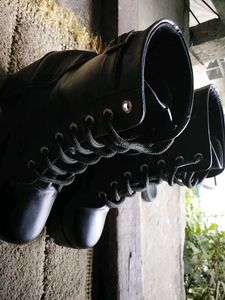 Black Boots
