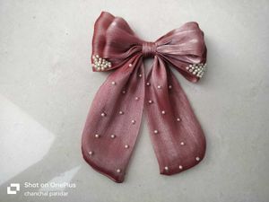 1 Hair Bow