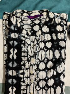 Black &amp; White Roll Up 3/4 Sleeves Woman Top