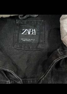 ZARA SLEEVELESS BLACK DENIM HOODED JACKET