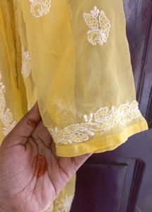 Combo Of Stunning Chickenkari Kurthi&amp; Lipstick