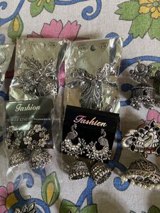 12 Earrings Pcs