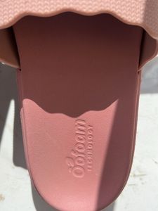 OOFoam Women&#39;s Slides