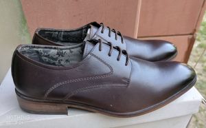 Size 7 Leather Shoe