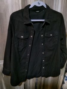 Classic Black Denim Jacket - Timeless Style