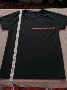 PRADA BLACK TSHIRT