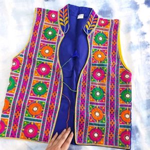 New Exclusive Full embroidered Shrug0