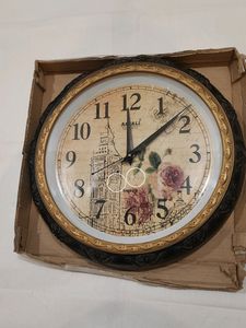 Wall Clock &amp; Decor ⏰️