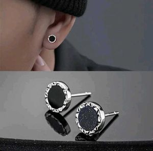 Attractive Dual-Tone Black Stud Earrings