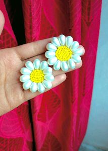 Summer Daisy Earrings 🌼✨