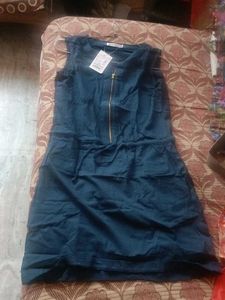 Blue dress with zip