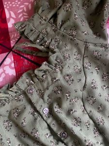Floral Print Puff Sleeve Top