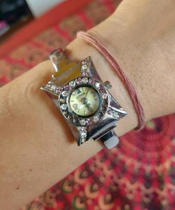 Kada Watch