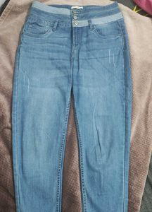 Stylish Light Wash Jeans