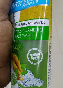 Everyuth Naturals Turmeric Face Wash