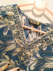 Elegant Floral Print Kurti