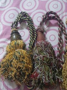 Tussle For Curtains Sell !!!