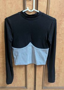 Two-Tone Ribbed Long Sleeve Crop Top