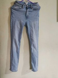 Light Wash Skinny Jeans