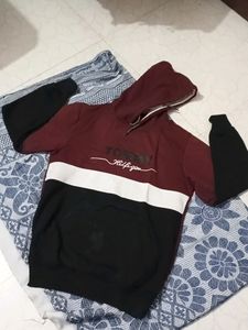 Hoodies Good Condition Last Praise 250 Rs