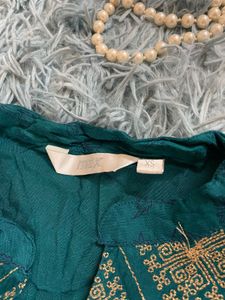 Elegant Teal Embroidered Kurta