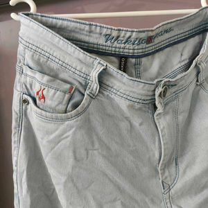Men Light Wash Denim Jeans