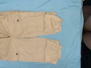 Simple Cargo Pants