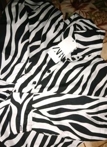 ZARA Women Zebra Print Crop Shirt