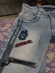 Jeans And Sweatshirt Upto 8 Year Boy