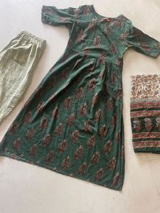 Elegant Green Printed Kurta with Pants and Dupatta