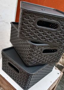 Plastic Medium Size Baskets With Lid