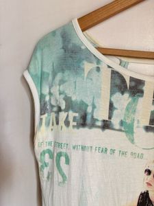 BERSHKA BEAUTIFUL Graphic Print Tee