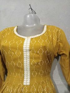 Nyra Cut Kurti Set