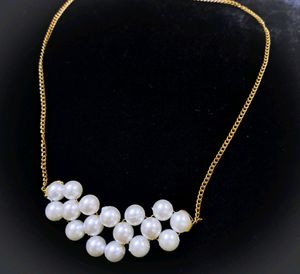 PEARL NECK CHAIN
