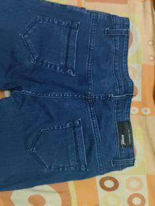 All New Jeans Available At Discounted Rate