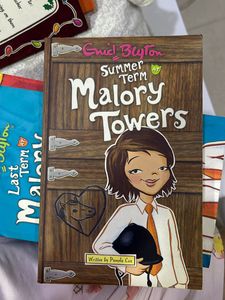 Malory Towers (Early Teens Books)