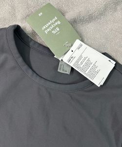 H&amp;M Grey Cropped T-Shirt