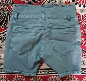 New Denim Hot Pants 🩳 For Women. Grey In Colour