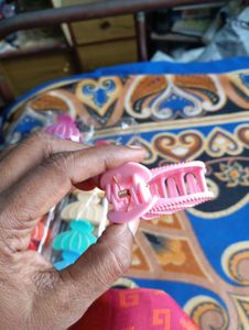 Multicolour Catch Clips