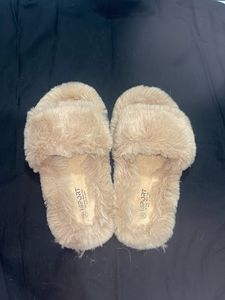 Fluffy Beige Slides