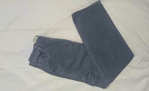 Zaara Straight Fit Jeans