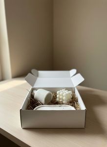 Minimal Aesthetic Gift Hamper | Tray, Vase &amp; Bubbl