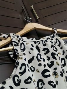 Animal Print Sleeveless Oneside Knot Top