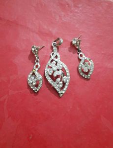 Vintage Floral Rhinestone Pendant